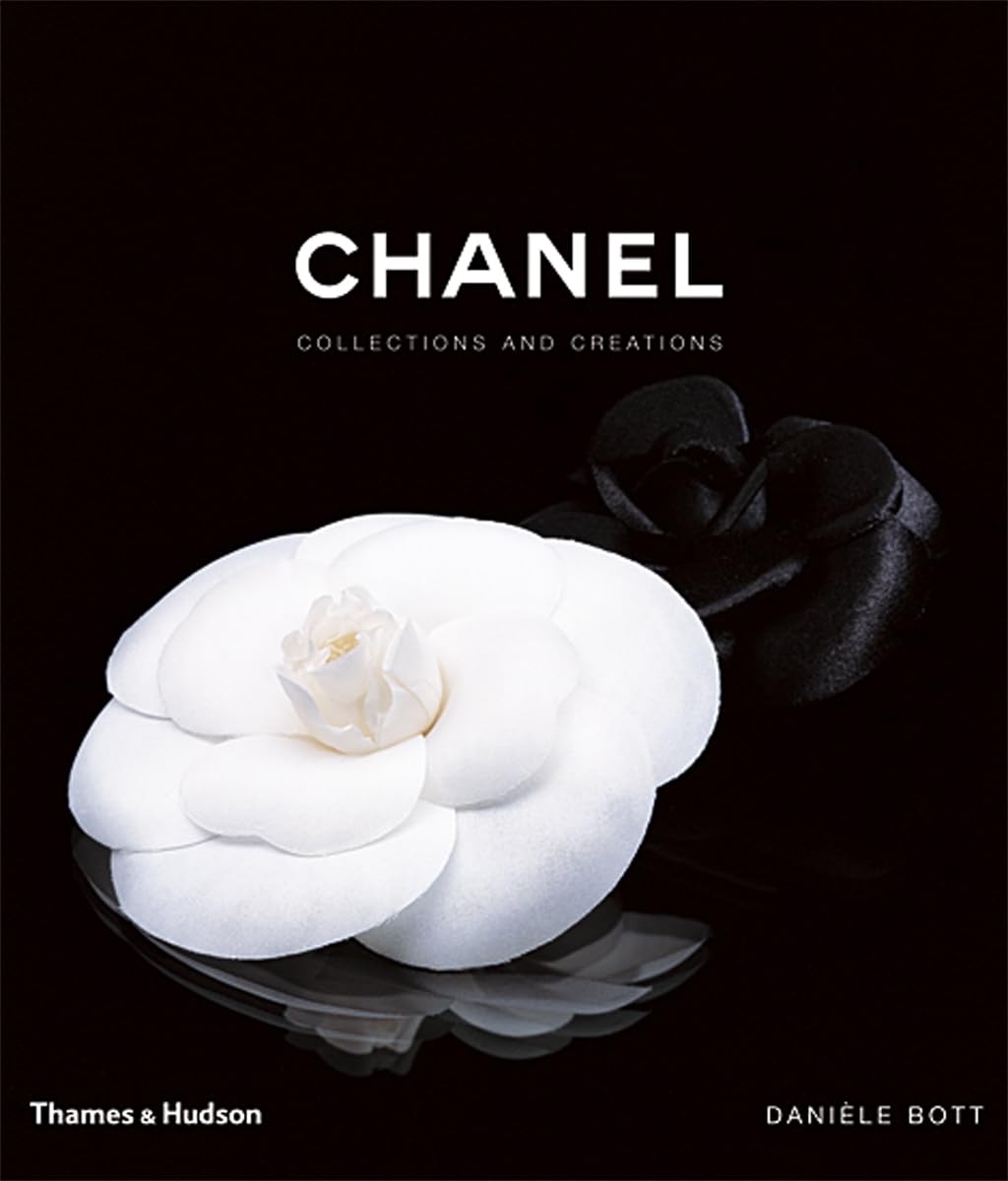 Chanel Fashion Book