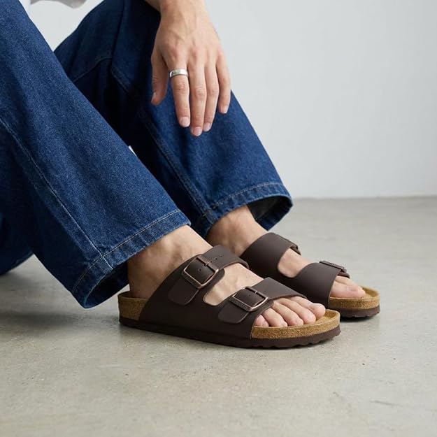 CUSHIONAIRE Men's Slippers